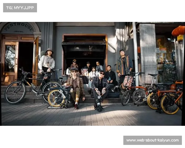 200名折叠车友穿越珠江新城 共庆Brompton广州首店开业骑行派对 200名折叠车友穿越珠江新城 共庆Brompton广州首店开业骑行派对